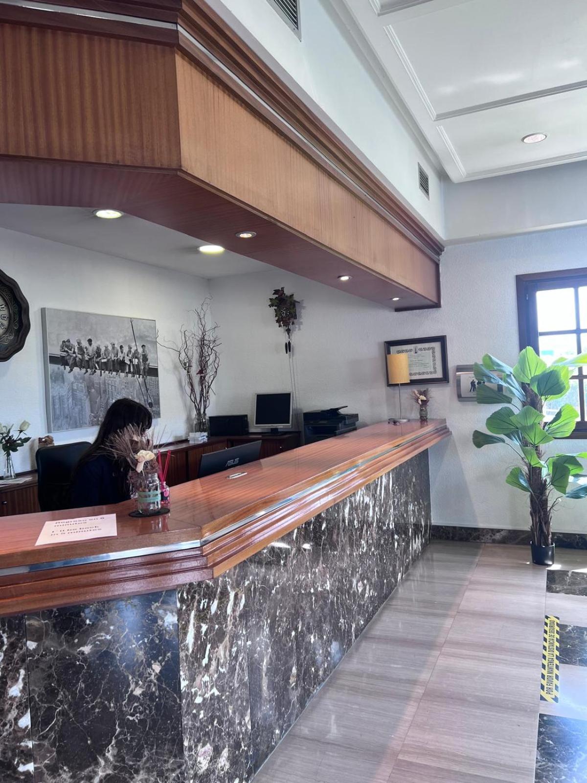 Hotel Itc Ciudad De Haro Buitenkant foto