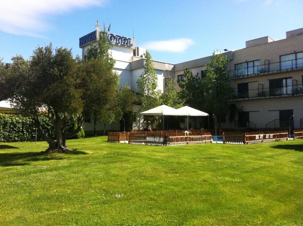 Hotel Itc Ciudad De Haro Buitenkant foto