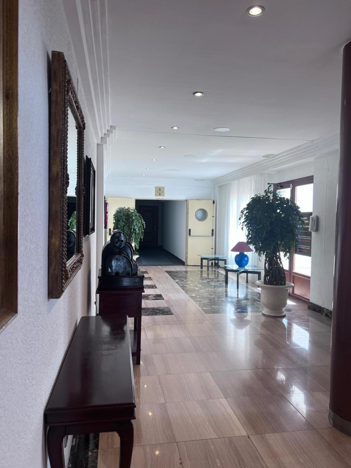 Hotel Itc Ciudad De Haro Buitenkant foto